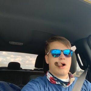 Meet your Posher, Conner